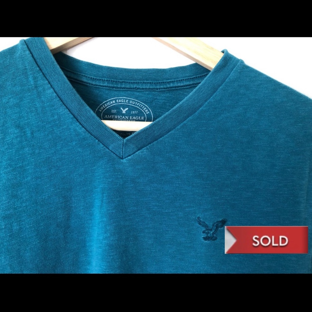 SOLD! American Eagle Teal V-Neck Tee M
